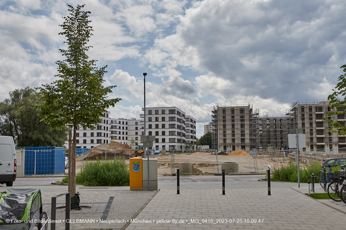 25.07.2023 - Rundgang im Alexisquartier in Neuperlach